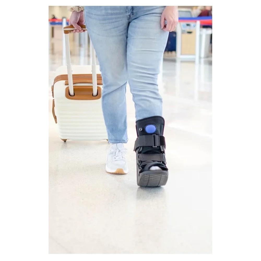 United Ortho USA14115 Short Air Cam Walker Fracture Boot, XS, Black